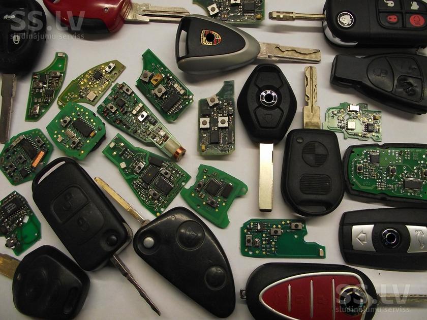 Convenient Key Fob Battery Replacement Services Image